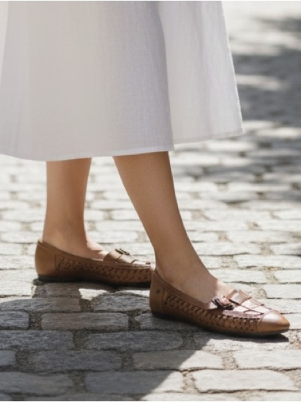 G.H. Bass Woven Leather Fisherman Hurarache Flats in Brown size 9